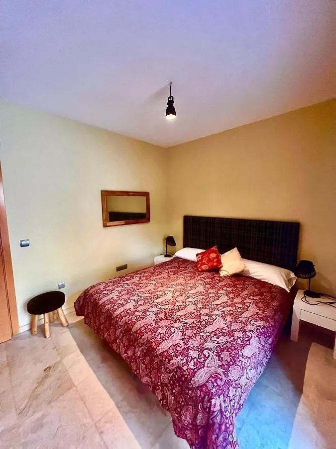 Villa Aguilas Club - Guest House 0*, Málaga